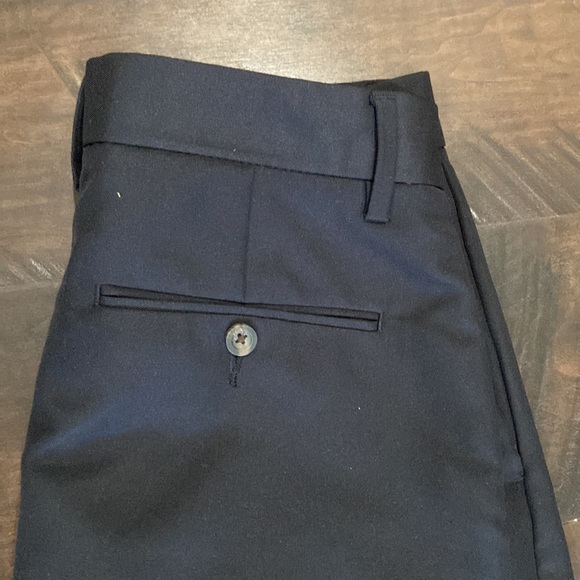 Amazon essential men’s slim fit flat front dress pants. Black 29Wx30L. - Picture 6 of 6